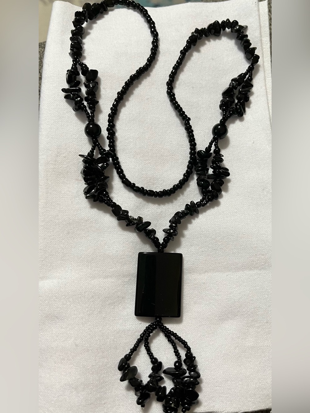 Elegant Black Beaded Pendant Necklace - Women Jewelry